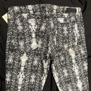 New Guess Brittney Snake Animal Print Denim Cropped Jeans 29
